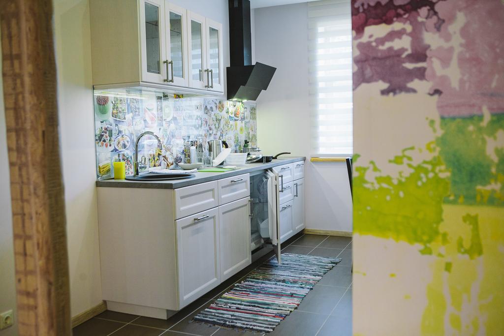 Studio Apartment In Private House Riga Rum bild